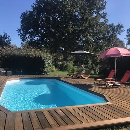 فندق مبيت وإفطار La Resiniere De Pirique
